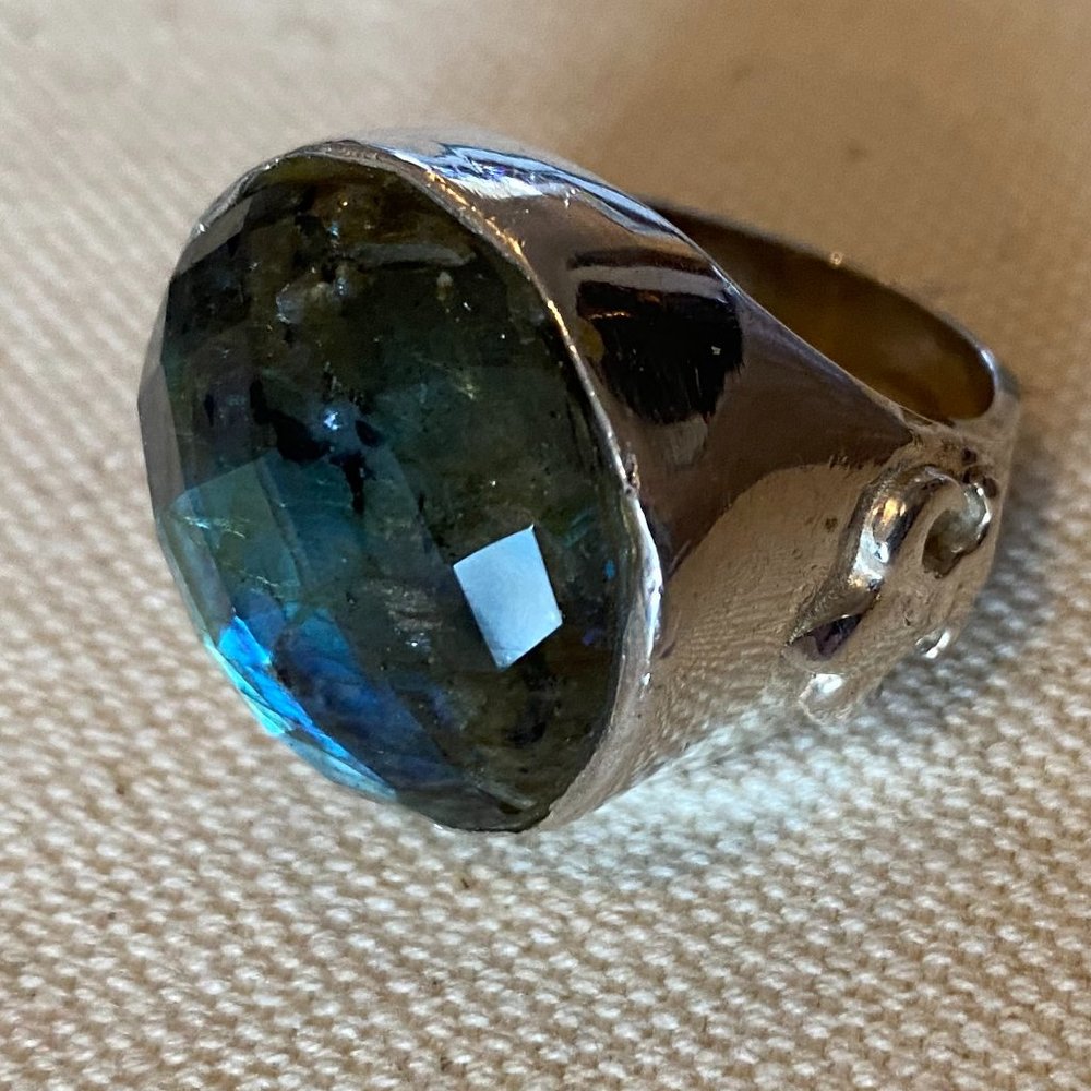 ON HOLD Men's Labradorite Ring in Silver with Fleu